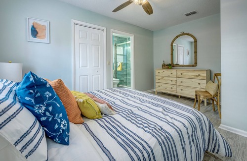 Jacksonville Beach Apartment | The Beach Villages - Villa Seven