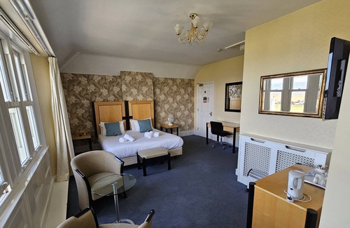 Weston-super-Mare Hotel | The Beach Weston