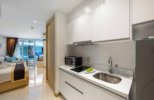 Rawai Hotel | The Beachfront Hotel Phuket