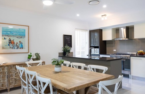 Burrill Lake House | The Beachhouse @ Burrill - Your serene lake house retreat awaits