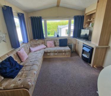 Aberystwyth House | The Beachside Retreat 3 Bedroom Pet Friendly in Clarach Bay
