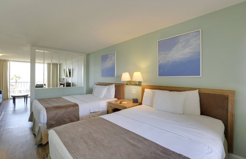 Clearwater Beach Hotel | The Beachview Inn Clearwater Beach