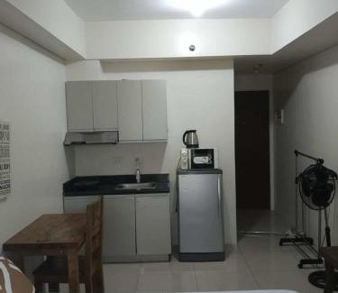 Legazpi Village Apartment | The Beacon Makati Condo-Hotel