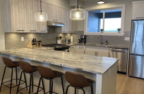 Snow Pine Estates House | The Bear House - Ski In/Out with Hot Tub + Private Garage!