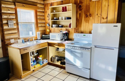 Twin Mountain Cabin | The Bear Lodge Cabin - A rustic retreat on the Ammonoosuc River