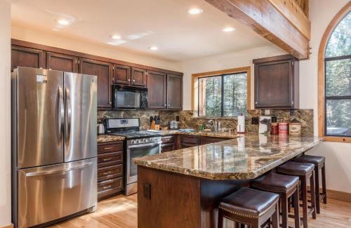 Truckee House | The Bear's Lair House