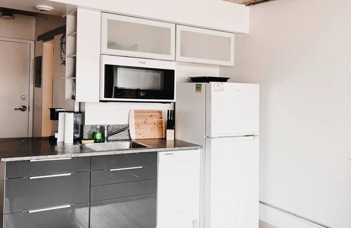 Jefferson Park Apartment | The Beat Box Studio