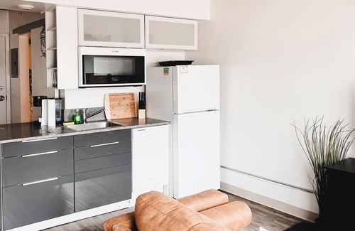 Jefferson Park Apartment | The Beat Box Studio