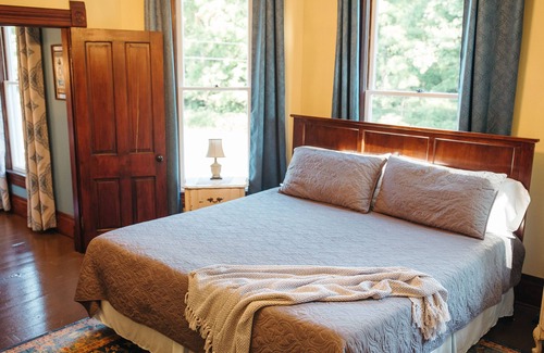 Stanford Bed & Breakfast | The Beaumont House