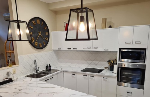 Tallwoods Village House | The Beautifully appointed get together home away from home