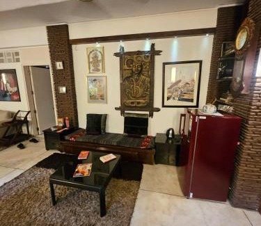 Pali Hill Apartment | The BeautIFUl BollyWooD HOME 2BHK in Bandra