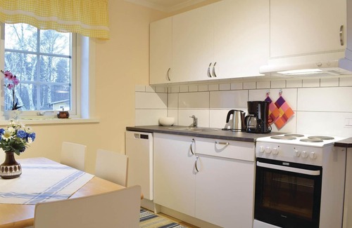 Katthammarsvik Apartment | The beautiful vacation apartment, all rooms are on one floor, is located in the owner's house.
