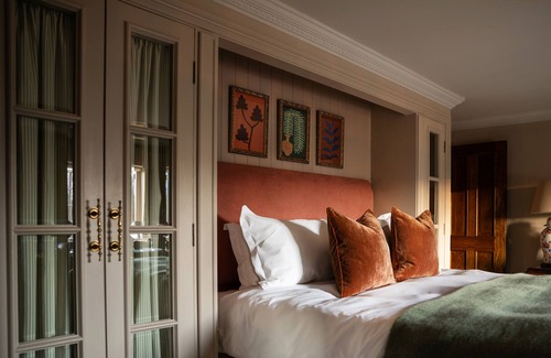 Chenies Hotel | The Bedford Arms