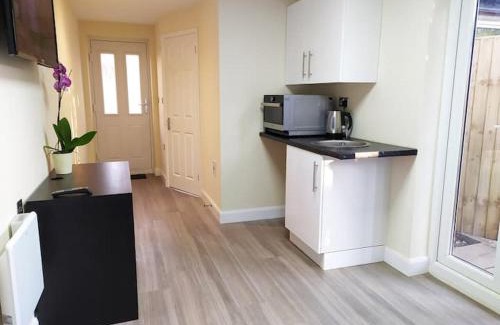 Headington Apartment | The Beech Flat - Self contained one bedroom flat with parking