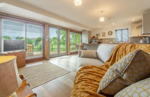 Hunstanton House | The BeeHive