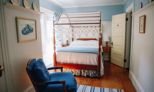 Camden Bed & Breakfast | The Belmont Inn