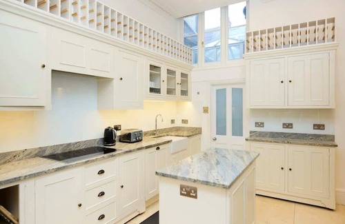 Belsize House | The Belsize Park Place - 6BDR Home with Garden