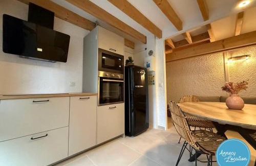 Talloires-Montmin Apartment | The Bergerie T3- View Mountains