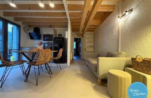 Talloires-Montmin Apartment | The Bergerie T3- View Mountains