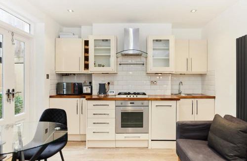 South Bermondsey Apartment | The Bermondsey Place - Cozy 2BDR Flat