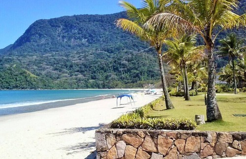 Guaeca House | The best home with the best view of Guaecá - 6 suites, home Standing in the sand.