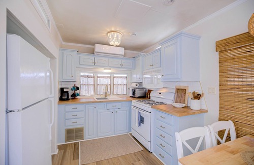 Sandbridge House | The BEST of BAY and Beach! Bungalow Bay, Sandbridge Beach, Virginia