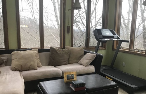 Byrdstown House | The best of 'Freedoms Point", What Views