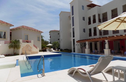 P Chahue Apartment | The best place Mansions Cruz del Mar