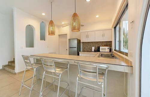 Colonia Meteorologico Villa | The Best Pool and Best Sunrises + Oceanview