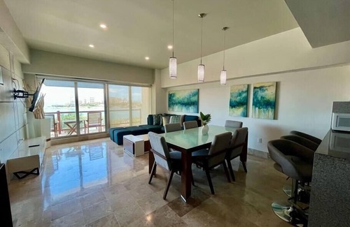 Palmar de Aramara Condo | The best sunset in the bay
