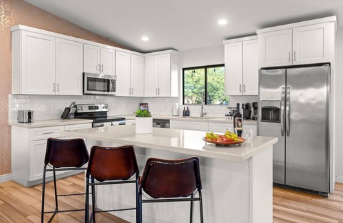 Paradise Valley Village House | The Betty Elyse | Perfect location w/ pool & loaded amenities