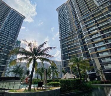 District 9 Apartment | The Beverly 1BR King Vip Luxury Superior
