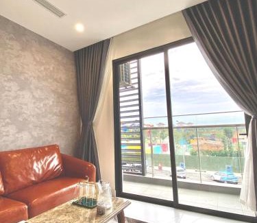 District 9 Apartment | The Beverly Supper king view Vinwonder VIP Luxury