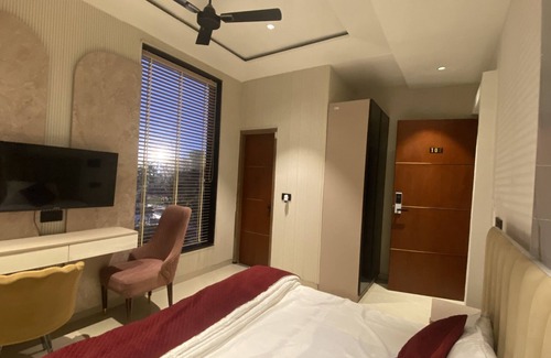 Sardhana Hotel | The Bhutani Heritage