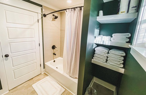Hattiesburg House | The Big House @ West Pine- Downtown Hattiesburg