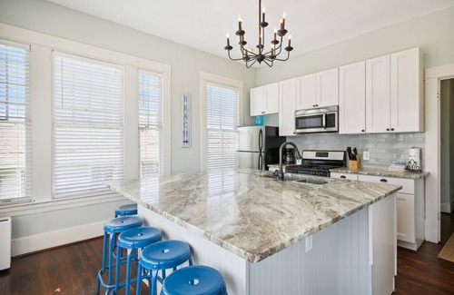 San Jacinto House | The Big Kahuna Top