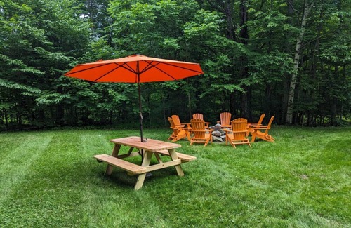 Killington Apartment | The Big Lebearski- AC, Grill, Fire Pit, Hot tub!