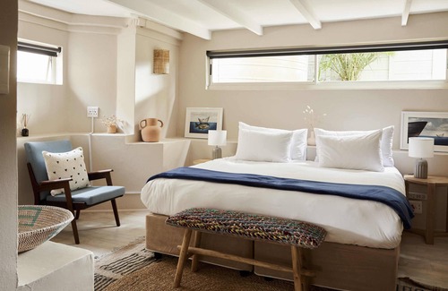 Green Point Hotel | THE BIG Luxury Backpackers