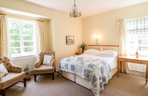 Scampton Cottage | THE BIG SPLASH, pet friendly, character holiday cottage in Saxilby