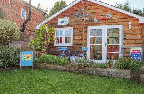 Dunbridge Cottage | The Bike Shed