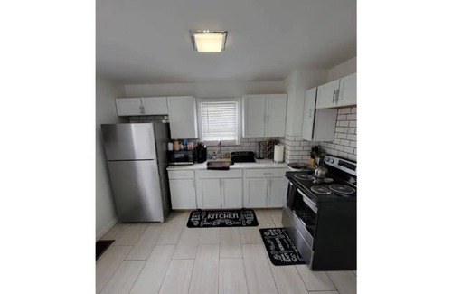 Cuyahoga County House | The Billiards Bungalow spacioius
