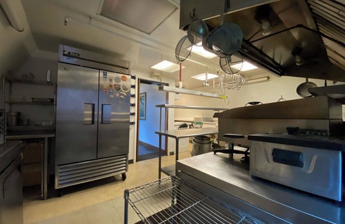 Killington Ski Chalet | The Birch Ridge: Takeover an entire inn for your group! Great common areas, 11 rooms, hot tubs!