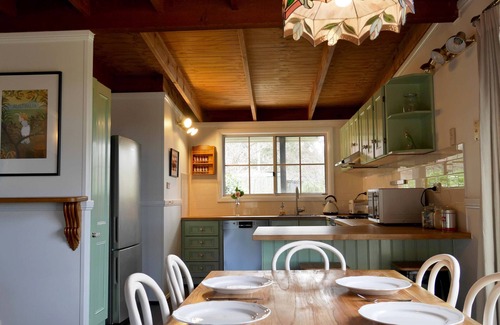 Katoomba Cottage | The Bird House - a family-friendly cottage in Katoomba
