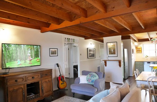 Katoomba Cottage | The Bird House - a family-friendly cottage in Katoomba