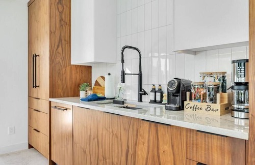 Lake Clarke Shores House | The Bird House - Lake Front in West Palm Beach!