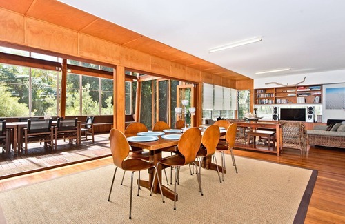 Brisbane House | The Birdcage Cowan Cowan