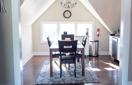 Downtown Indianapolis Villa | The Birdhouse on Meridian - Entire Property