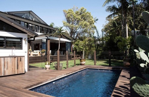 Avalon Beach House | The Black Ace Residence | Heated Magnesium Pool