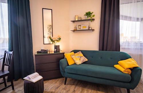 Brno Apartment | The Black & Green Retreat