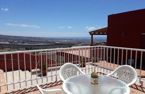 San Bartolome de Tirajana House | The Black Horse Canarias - Adults Only